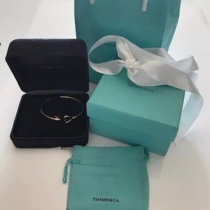 Tiffany and Co. Key Wire Hearts Bracelet BRAND NEW